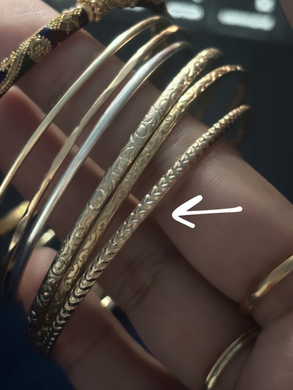 YEARLY CO 14K PATTERNED ENGRAVED BANGLE 7” - Picture 2 of 4